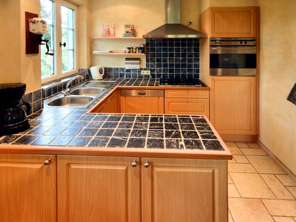 Furnished Bungalow In Monceau En Ardenne With Garden Barbecue Oizy Ngoại thất bức ảnh